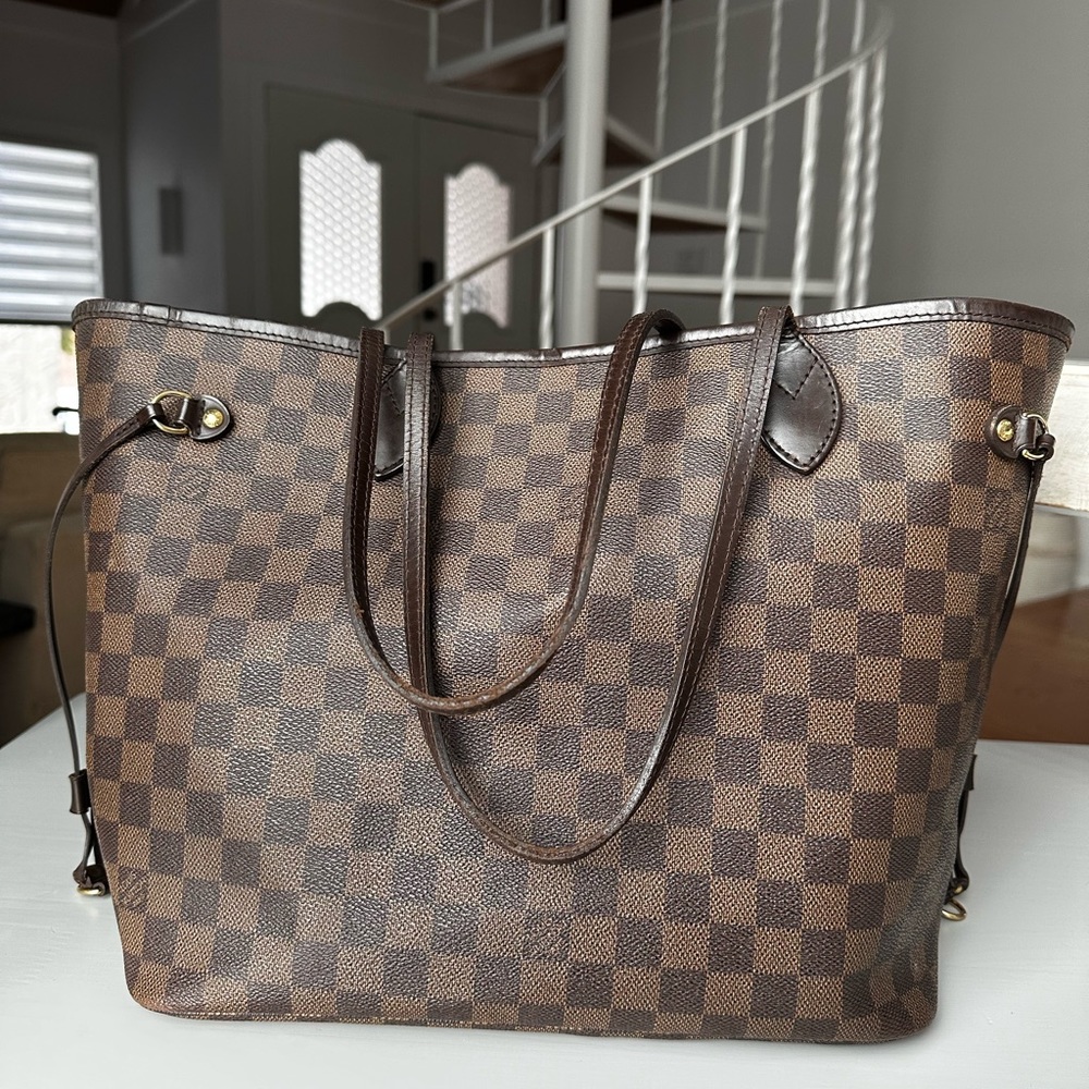 LOUIS VUITTON Neverfull MM